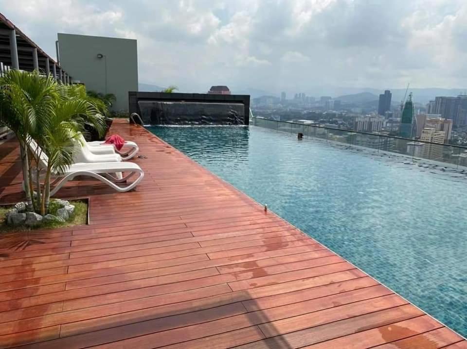Wonderful Blue City View @Regalia Residence クアラルンプール エクステリア 写真