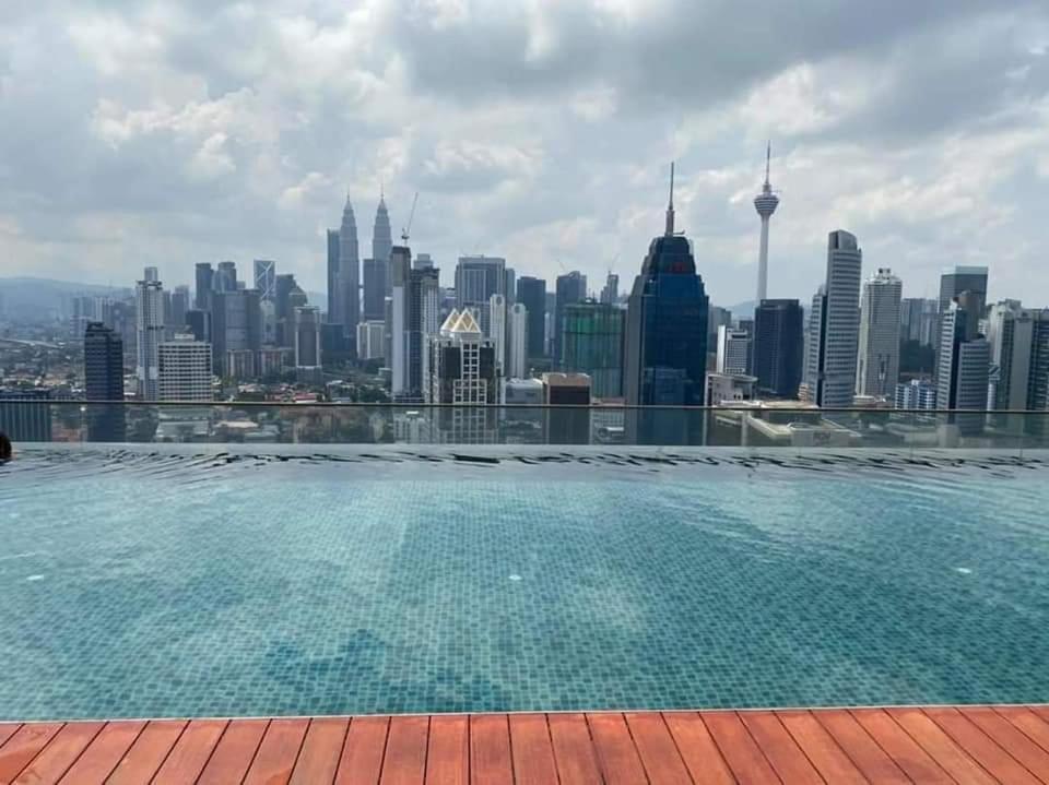 Wonderful Blue City View @Regalia Residence クアラルンプール エクステリア 写真